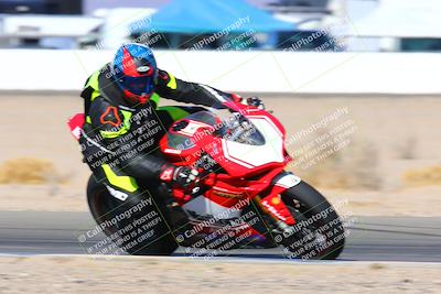 media/Jan-08-2022-SoCal Trackdays (Sat) [[1ec2777125]]/Turn 15 Inside (950am)/